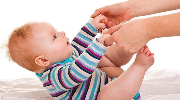 آموزش ورزش دادن نوزادان 1 ماهه تا 1 ساله 